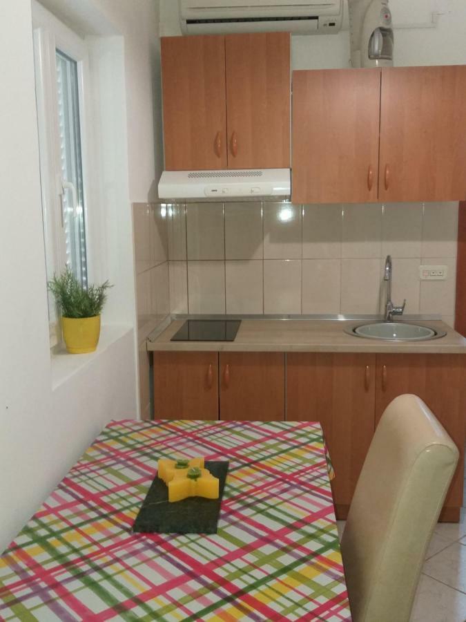 Apartment Ivana Turanj Exteriör bild